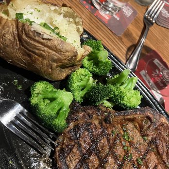 Outback Steakhouse - Steakhouses Near Me - Madison Heights, Michigan