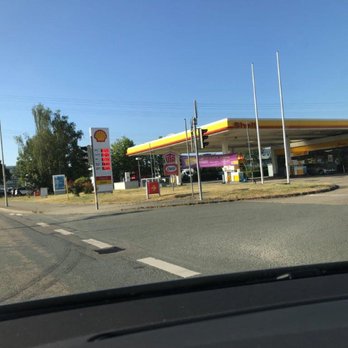 Shell Station Silke Zill Shell - Shell Tankstelle - Gas Stations Near Me - Zwickau, SN