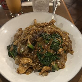 Zab Zaab Thai Cuisine - pad se ew - Thai Near Me - Vancouver, British Columbia Zab Zaab Thai Cuisine - pad se ew - Thai Near Me - Vancouver, British Columbia