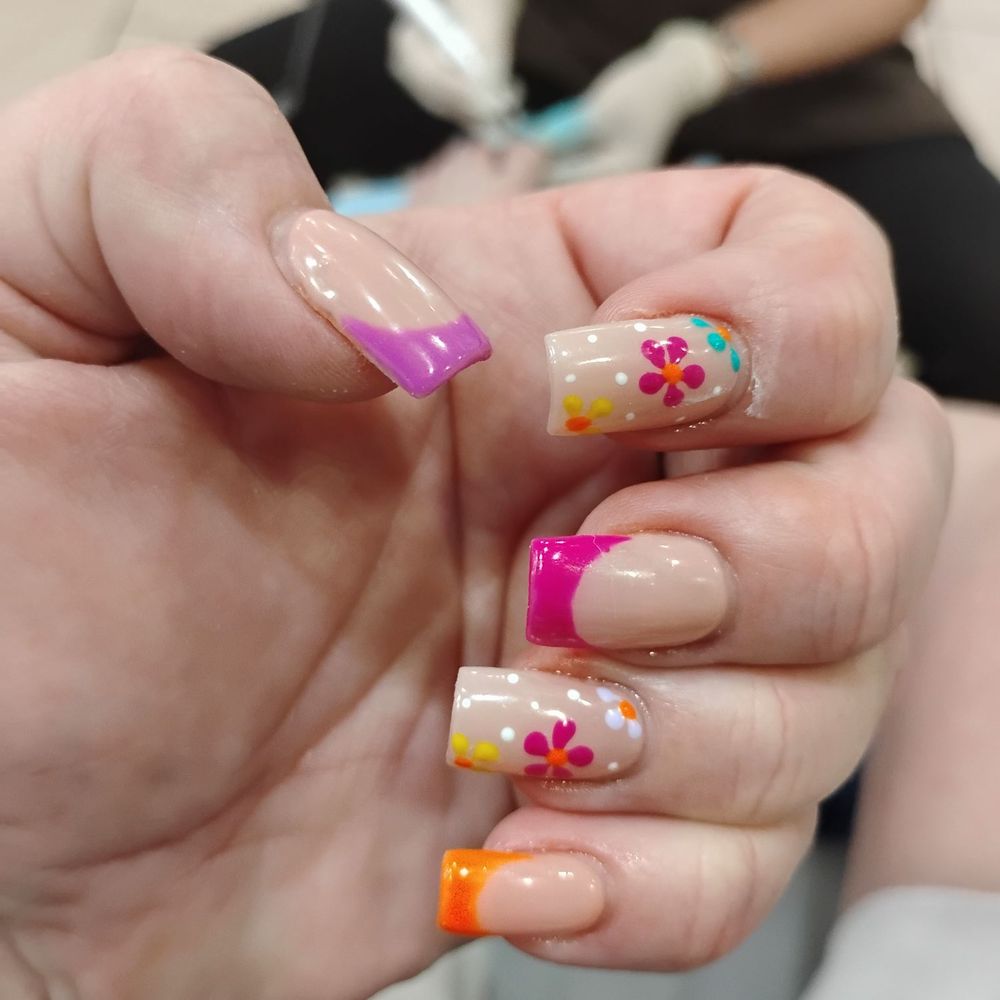 MALL NAIL SALONS JANESVILLE WI CONVENIENT SHOPPING OPTIONS