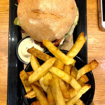 Burger Bar - Burgers Near Me - Amsterdam, New Hampshire