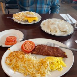 Corned beef hash, eggs and hashbrowns Corned beef hash, eggs and hashbrowns
