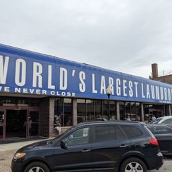 World's Largest Laundromat - World's Largest Laundromat, Berwyn