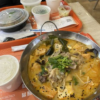 Zheng Gong Fu - Pork Stomach & Chicken Hot Pot ($11.99) - Chinese Near Me - Queens, New York