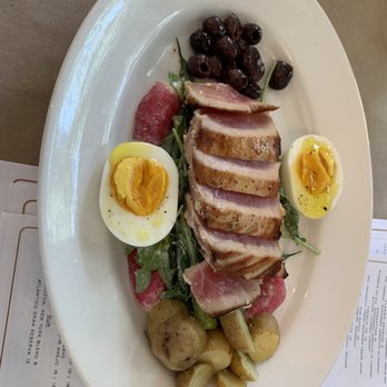 Boro6 Wine Bar - Tuna Nicoise - Wine Bars Near Me - Hastings-on-Hudson, New York
