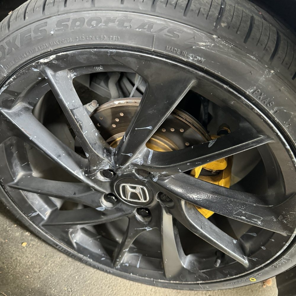 Rims not cleaned after service. Rims not cleaned after service.