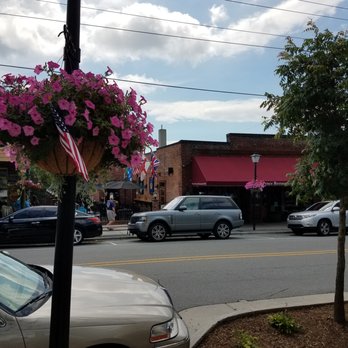 Six Pence Pub - Located right on Main Street in downtown Blowing Rock. Park for free on the street or in a garage a couple blocks away. - American Near Me - Blowing Rock, North Carolina
