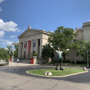 Cincinnati Art Museum - Museum Entrance and ole Pinocchio - Art Museums Near Me - Cincinnati, Ohio Cincinnati Art Museum - Museum Entrance and ole Pinocchio - Art Museums Near Me - Cincinnati, Ohio
