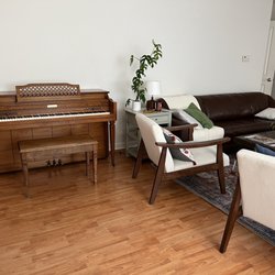 Balladares Piano & Furniture Moving - Piano in living room