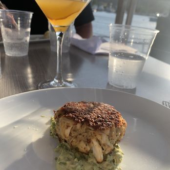 Prime - Passion fruit cosmo and crab cake - American Near Me - Huntington, New York Prime - Passion fruit cosmo and crab cake - American Near Me - Huntington, New York