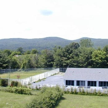 Woodcrest Kennel - Pet Transportation Near Me - Orford, New Hampshire Woodcrest Kennel - Pet Transportation Near Me - Orford, New Hampshire