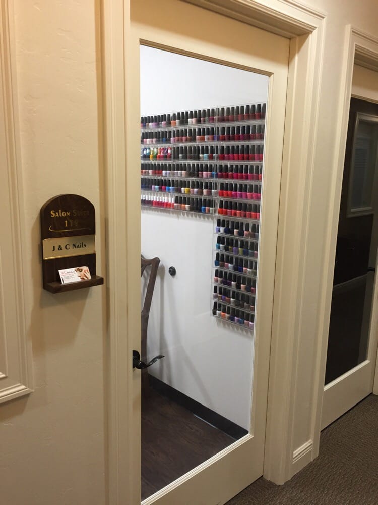 J & C Nails Logo