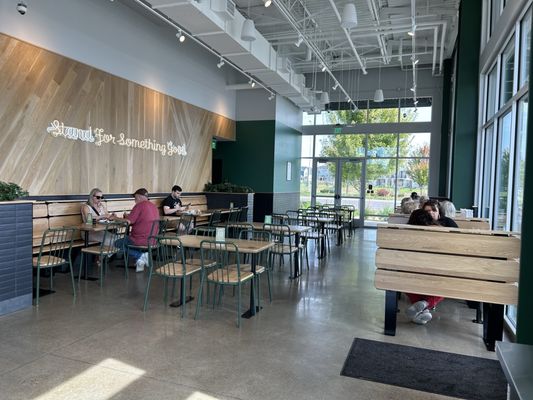 Shake Shack Reeds Crossing by null