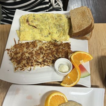 Mimosas Brunch & Bubbles - Mexican Omelette - Breakfast & Brunch Near Me - Campbell, California