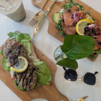 Toastique - Tuscan tuna and smoked salmon - Juice Bars & Smoothies Near Me - Henderson, Nevada Toastique - Tuscan tuna and smoked salmon - Juice Bars & Smoothies Near Me - Henderson, Nevada