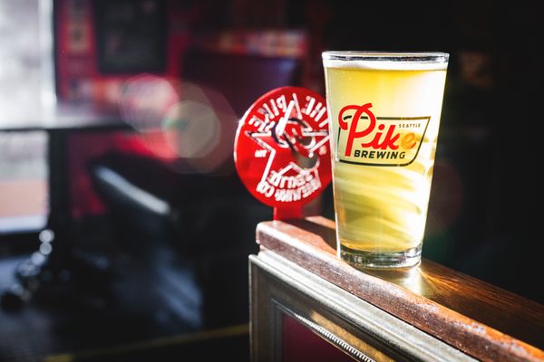 Pike Pub by null