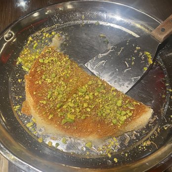 Al Bawadi Grill - Kanafeh (comes with 4 pieces) - Middle Eastern Near Me - Niles, Illinois