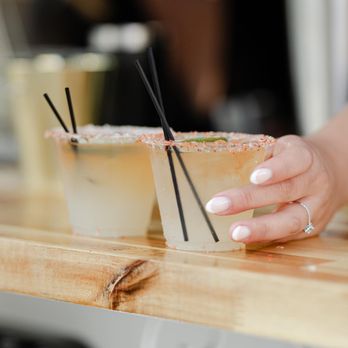 Stir Crazy Mobile Bars - Bartenders Near Me