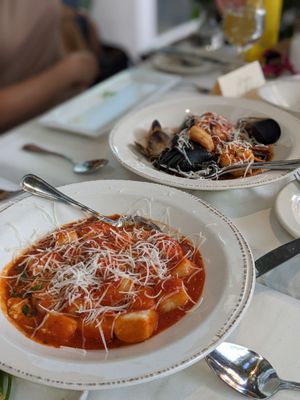 Carmine's by null