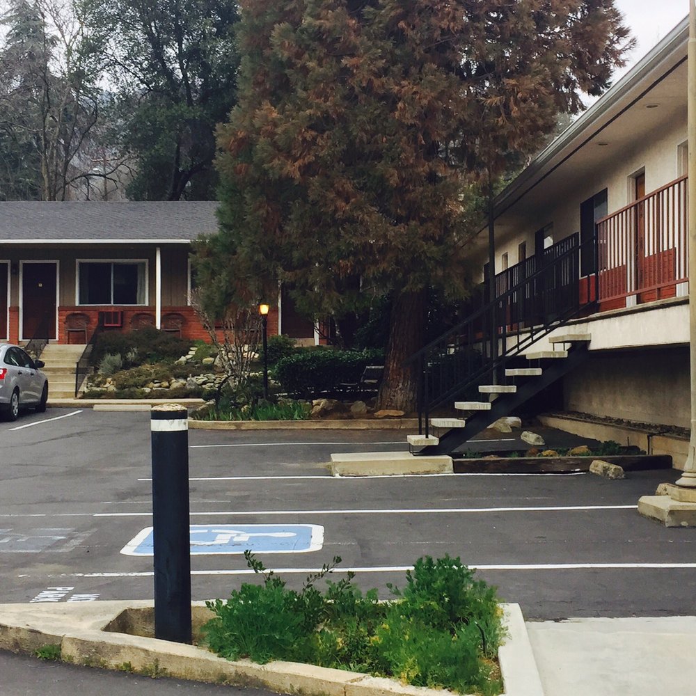 Mariposa Lodge - Hotels Near Me - Mariposa, California