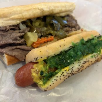 Portillo's the Colony - basic hot dog and Italian Beef - Burgers Near Me - The Colony, Texas Portillo's the Colony - basic hot dog and Italian Beef - Burgers Near Me - The Colony, Texas