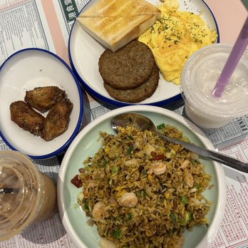 Kong Sihk Tong - X.O. Seafood fried rice, chicken wings, and sausage egg breakfast. Hong Kong milk ice tea and red bean ice! - Hong Kong Style Cafe Near Me - Flushing, New York Kong Sihk Tong - X.O. Seafood fried rice, chicken wings, and sausage egg breakfast. Hong Kong milk ice tea and red bean ice! - Hong Kong Style Cafe Near Me - Flushing, New York