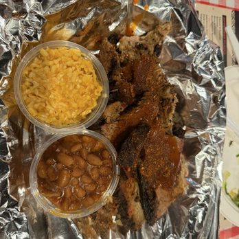 Charlie Vergos' Rendezvous - Barbeque Near Me - Memphis, Tennessee Charlie Vergos' Rendezvous - Barbeque Near Me - Memphis, Tennessee