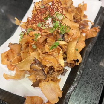 Shitamachi Tendon Akimitsu - Fried mushroom chips - Japanese Near Me - Toronto, Ontario
