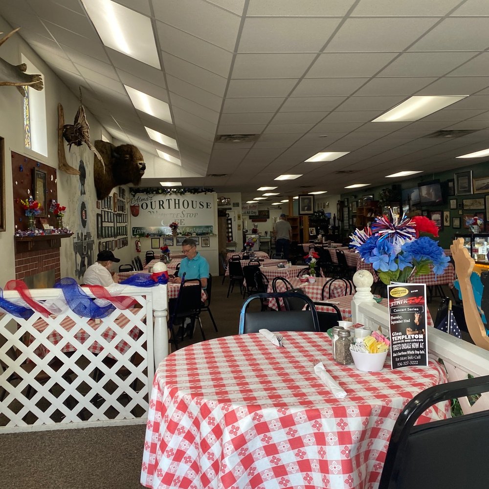 Courthouse Whistle Stop Cafe - Great Restaurant! - Burgers Near Me - Livingston, Texas Courthouse Whistle Stop Cafe - Great Restaurant! - Burgers Near Me - Livingston, Texas