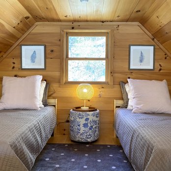 Hideaway at Harvest Moon - Vacation Rentals Near Me - Sylva, North Carolina Hideaway at Harvest Moon - Vacation Rentals Near Me - Sylva, North Carolina