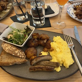 220 Merrill - The proper breakfast - New American Near Me - Birmingham, Michigan