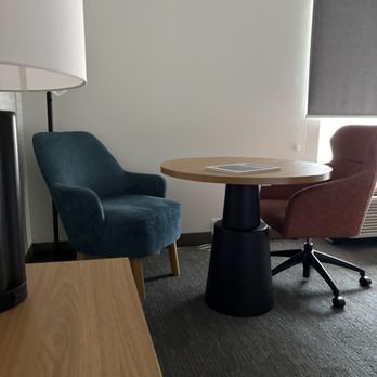 Hampton Inn Tulsa/Broken Arrow - Mis matched chairs - Hotels Near Me - Broken Arrow, Oklahoma Hampton Inn Tulsa/Broken Arrow - Mis matched chairs - Hotels Near Me - Broken Arrow, Oklahoma