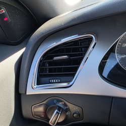 Tan's Touchless Carwash - Drivers side air vent when I first saw it