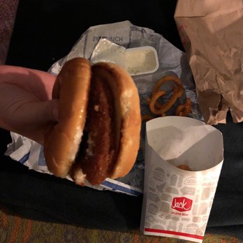 Jack in the Box - The chicken is hard as a rock! - Burgers Near Me - Portland, Oregon
