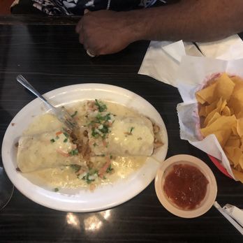 El Sombrero - Enchiladas Rancheras - Mexican Near Me - West Monroe, Louisiana El Sombrero - Enchiladas Rancheras - Mexican Near Me - West Monroe, Louisiana