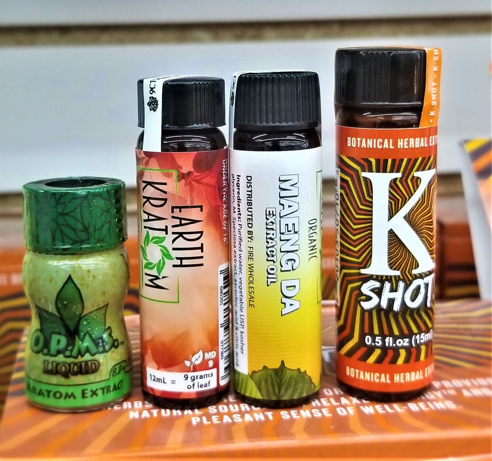 TRIANGLE SMOKE SHOP Updated October 2024 20 Photos 119 S