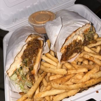 Chop Cheese Bodega - Ate here over 10times food is definitely a 10 out of 10 everything on the menu is excellent if you haven't tried gooo - Fast Food Near Me - Fresno, California