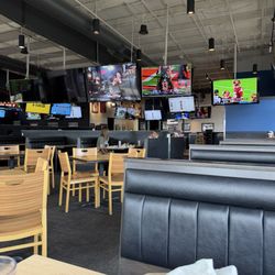 Buffalo Wild Wings - A quiet Tuesday afternoon
