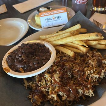Food & Fire BBQ-Taphouse - Hand Pulled Pork, Fries Barbecue BBQ Baked Beans, cornbread! - Barbeque Near Me - Moosic, Pennsylvania