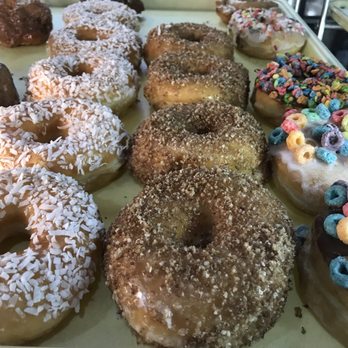 Universal Donuts - Donuts Near Me - El Monte, California