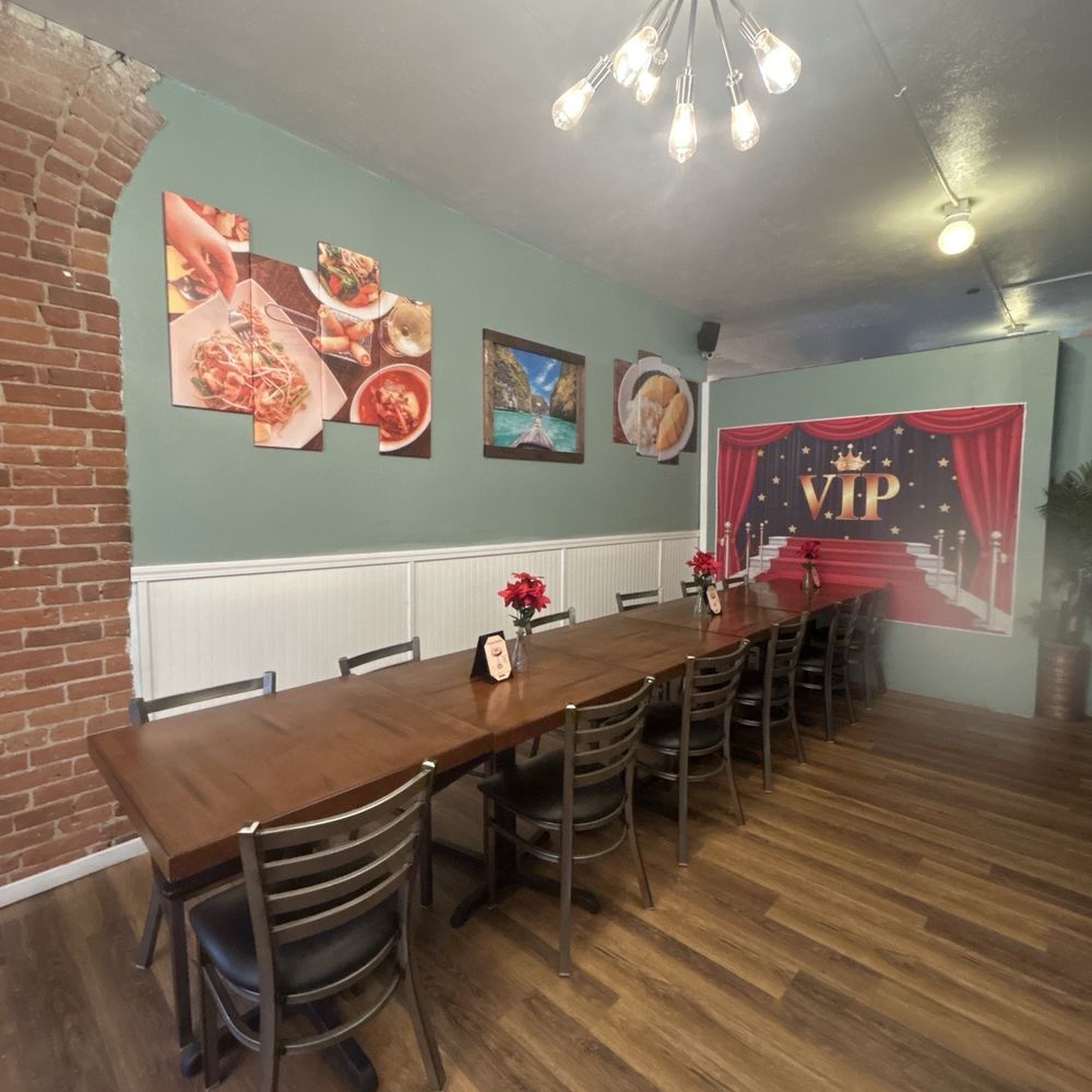 Sirinya's Thai Restaurant & Lounge - Seating area - Thai Near Me - Spokane, Washington Sirinya's Thai Restaurant & Lounge - Seating area - Thai Near Me - Spokane, Washington