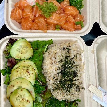 Poke District - Salmon with original sauce on top, and salmon with wasabi aioli bottom - Seafood Near Me - Orange, California