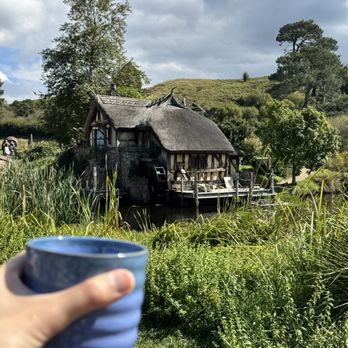 Hobbiton Movie Set - Walking Tours Near Me - Matamata, WKO