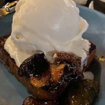 L'Oca d'Oro - Brioche con gelato with figs - Italian Near Me - Austin, Texas