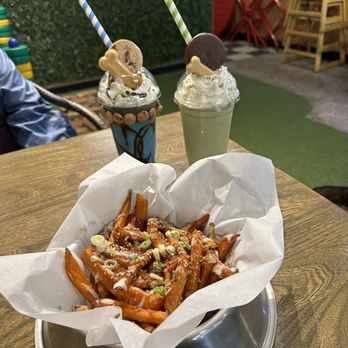 Dawg Park - Teriyaki Sweet Fries  and Matcha Green Tea Shake, Crazy Cookie Shake - Hot Dogs Near Me - Glenview, Illinois