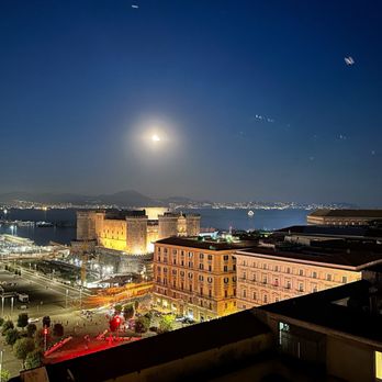Hotel Mediterraneo - Night view of Castel Nuovo and Gulf of Naples - Hotels Near Me - Naples, NA