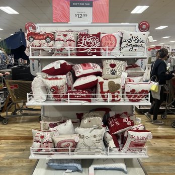 TJ MAXX/HOMEGOODS - Updated January 2026 - 236 Photos & 272 Reviews