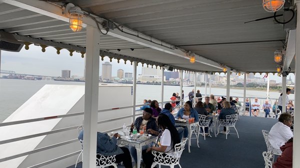 Paddlewheeler Creole Queen by null