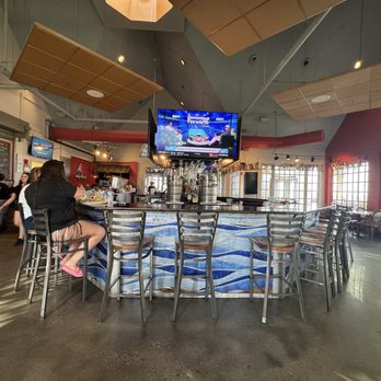 Water Street Grille - Bar with cool wave tiling - Seafood Near Me - Yorktown, Virginia Water Street Grille - Bar with cool wave tiling - Seafood Near Me - Yorktown, Virginia