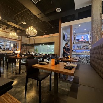 BluFish Sushi - the interior of a restaurant - Japanese Near Me - Glenview, Illinois